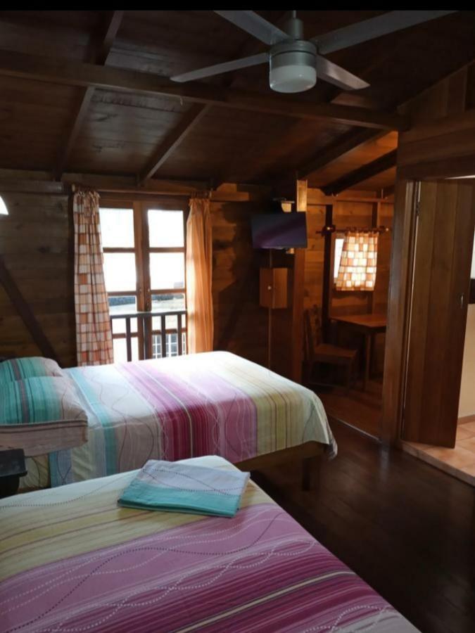 Hostal Hansi Bocas Town Ngoại thất bức ảnh