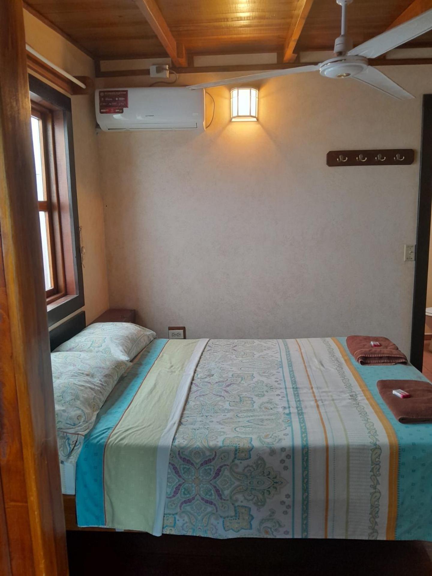 Hostal Hansi Bocas Town Ngoại thất bức ảnh