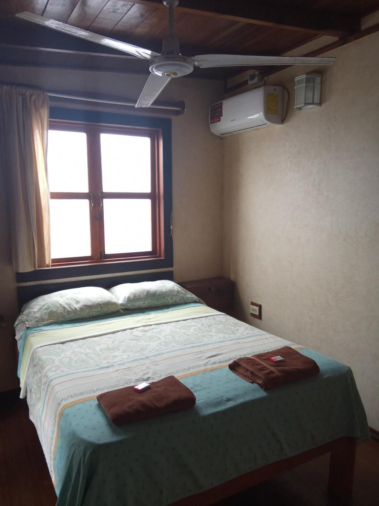 Hostal Hansi Bocas Town Ngoại thất bức ảnh