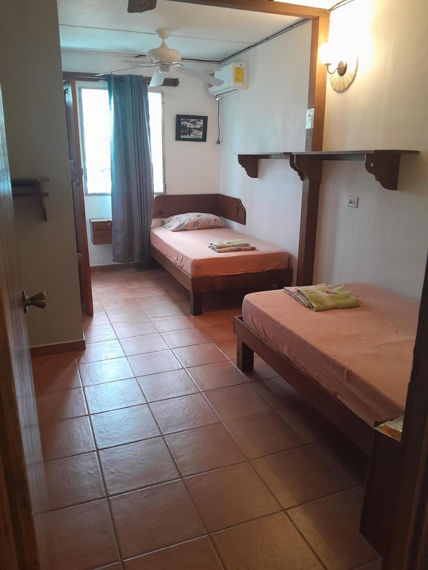 Hostal Hansi Bocas Town Ngoại thất bức ảnh
