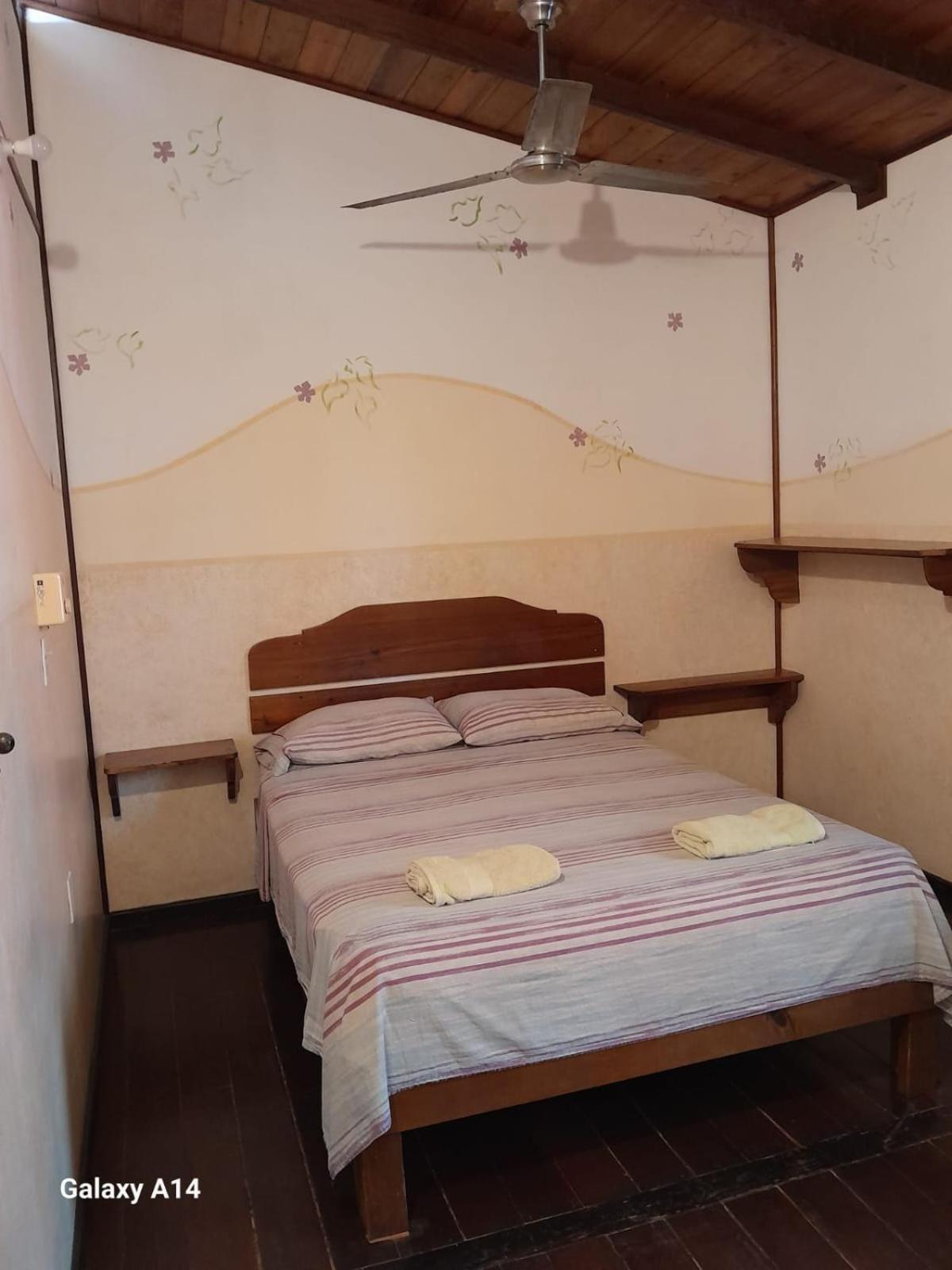 Hostal Hansi Bocas Town Ngoại thất bức ảnh