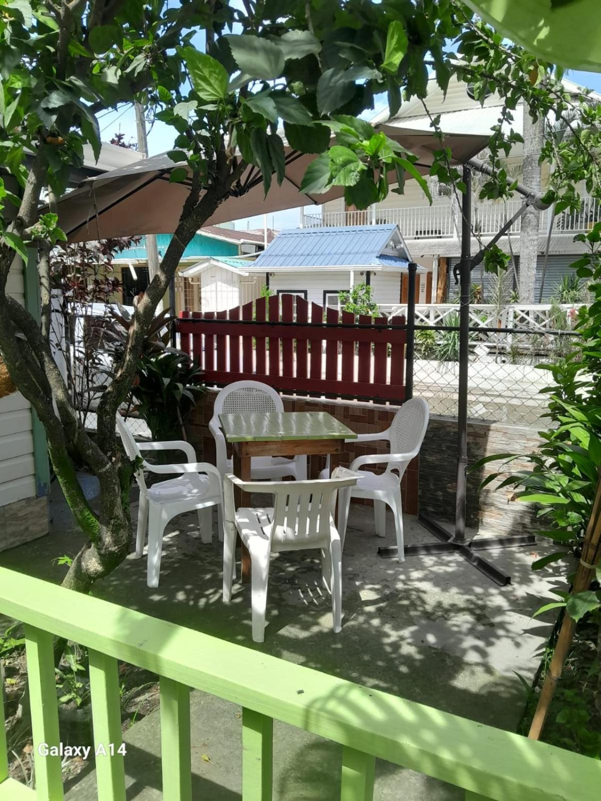 Hostal Hansi Bocas Town Ngoại thất bức ảnh