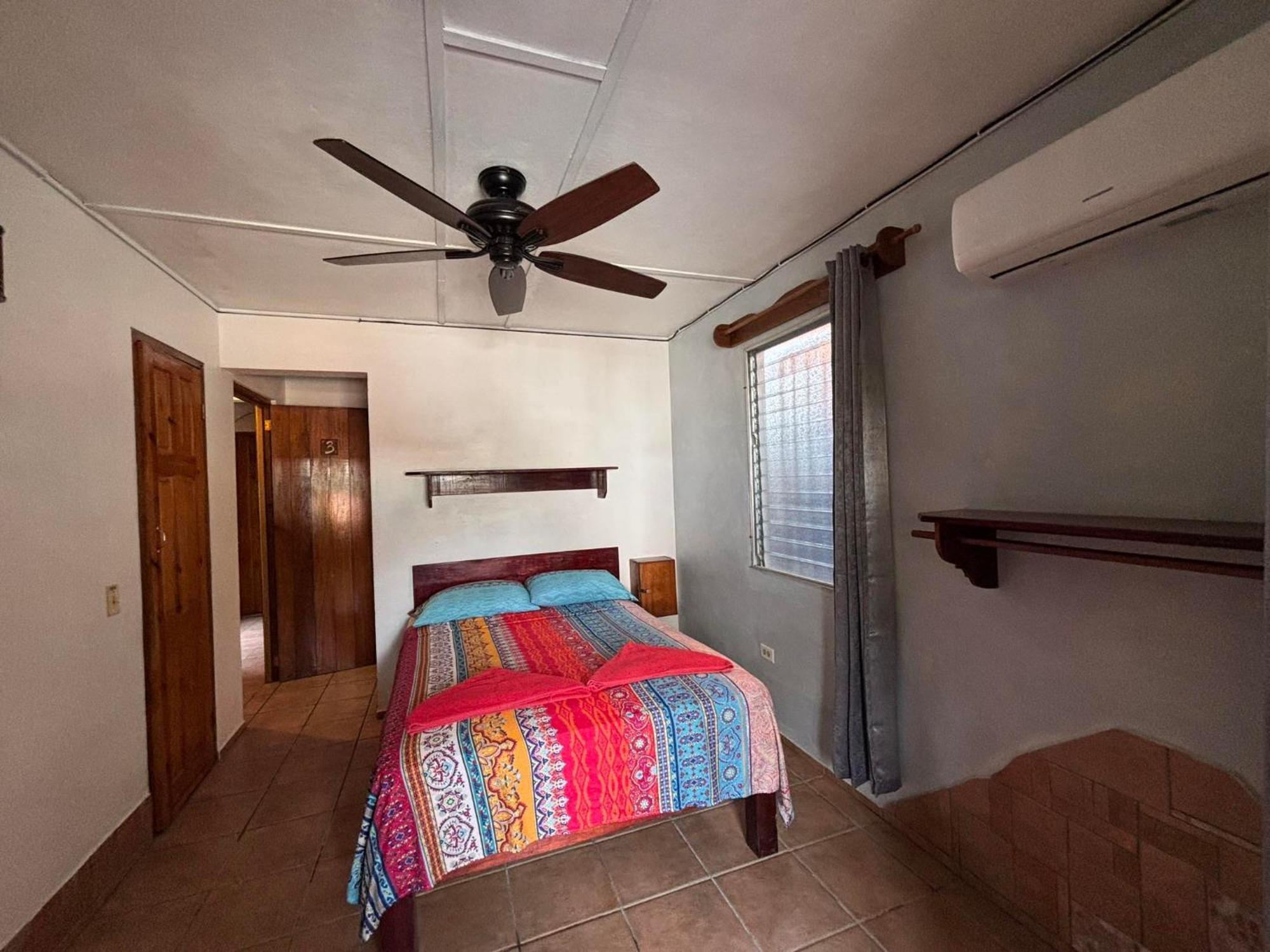 Hostal Hansi Bocas Town Ngoại thất bức ảnh