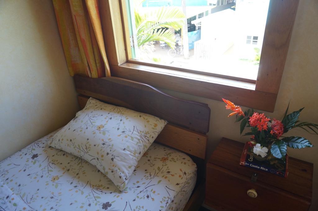 Hostal Hansi Bocas Town Ngoại thất bức ảnh