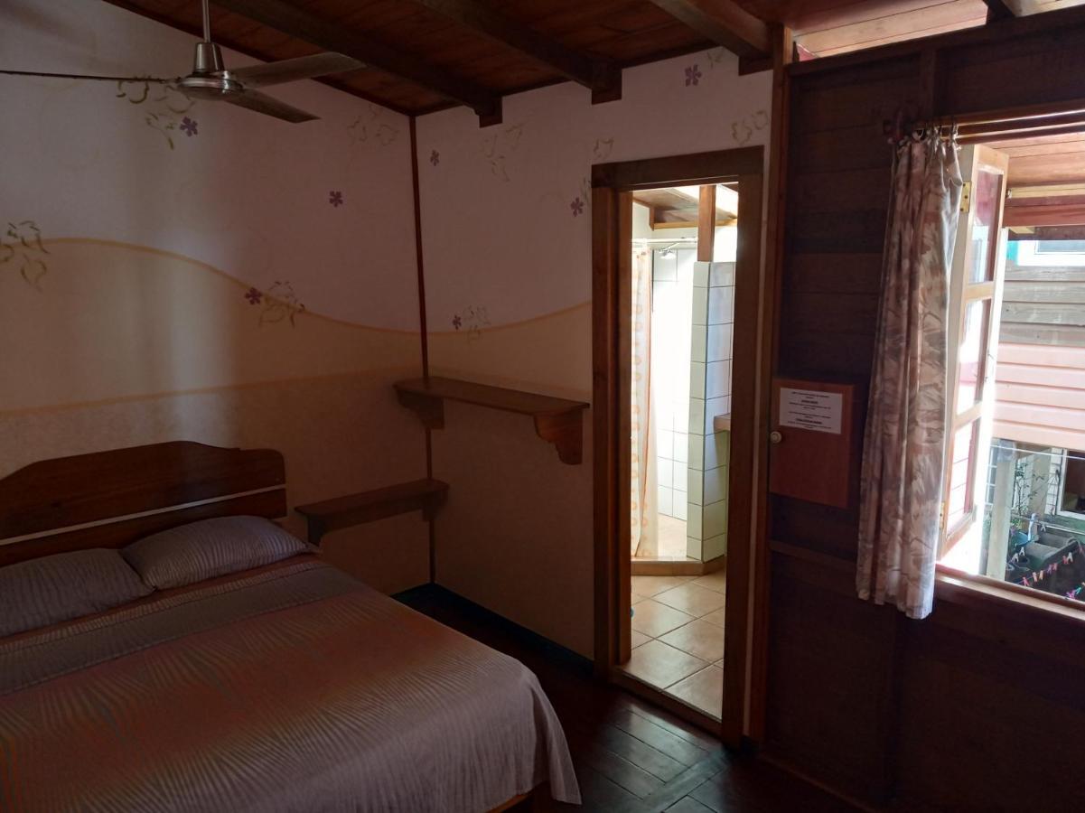 Hostal Hansi Bocas Town Ngoại thất bức ảnh